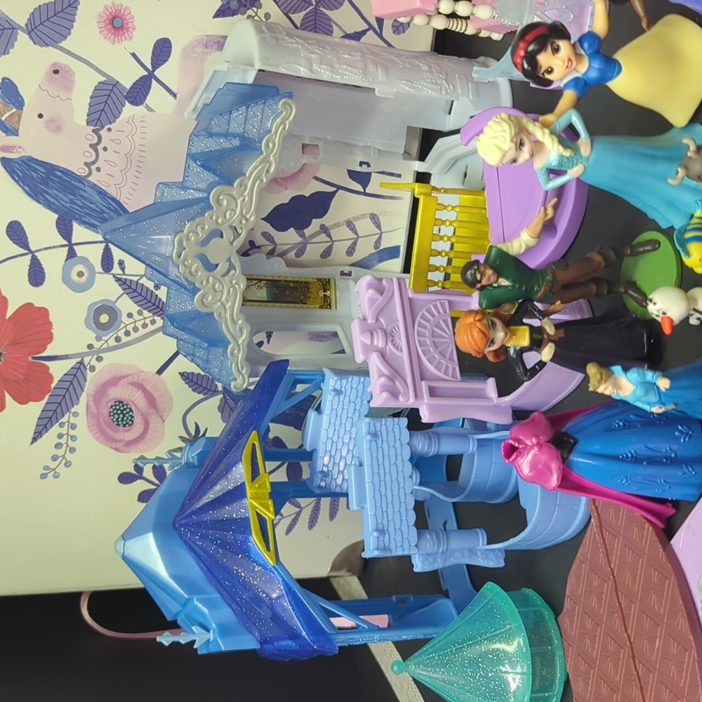Huge lot of Disney playsets, Polly pocket‎ princess dolls & story stackers - Picture 6 of 16